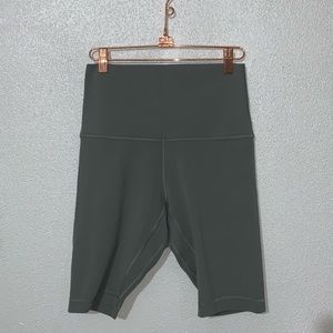 Lululemon super high waisted align shorts 10”